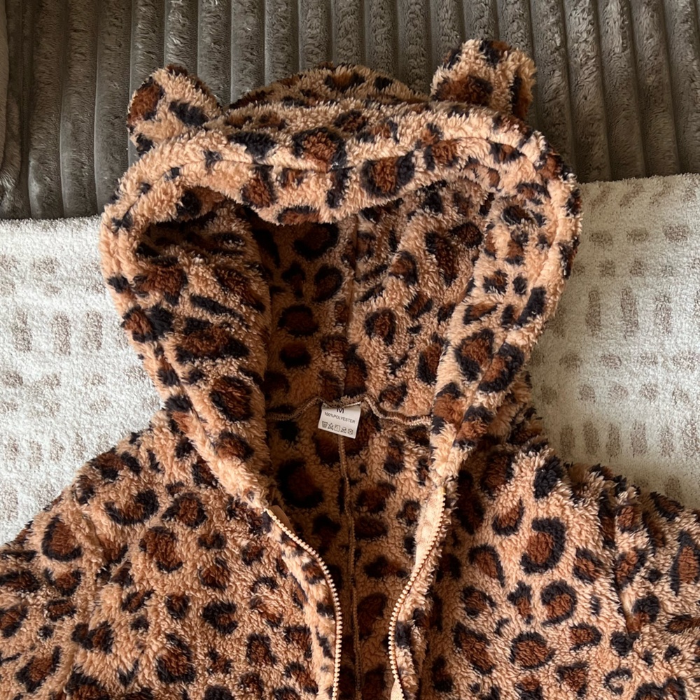 Leopard Print Fleece Romper - Picture 4 of 4